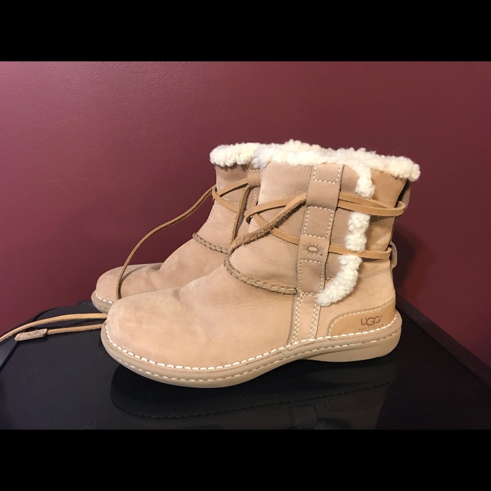 Size 6 Uggs